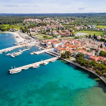Apartamento In Fažana